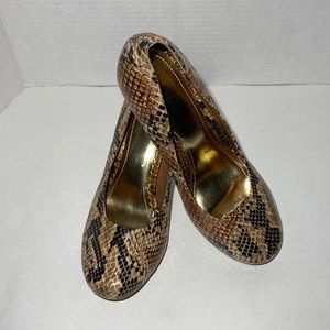 Avenue Snakeskin Heels (Size 9W)